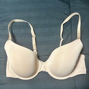 Victoria’s Secret T-Shirt Demi Bra